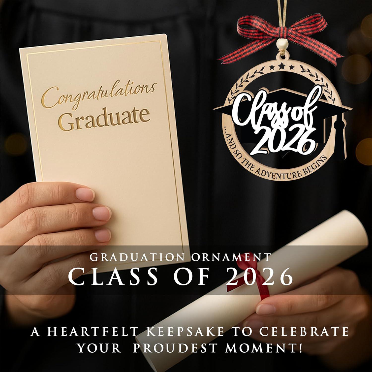 Class of 2026 Wooden Graduation Cap Christmas Ornament белого слоновой кости