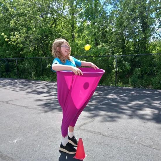 Babičkovské kalhoty Venkovní hra Nafukovací míč štafeta set s obřími strečovými kalhotami Rodinná zábava Venkovní hra na zahradní párty, setkání a teambuilding