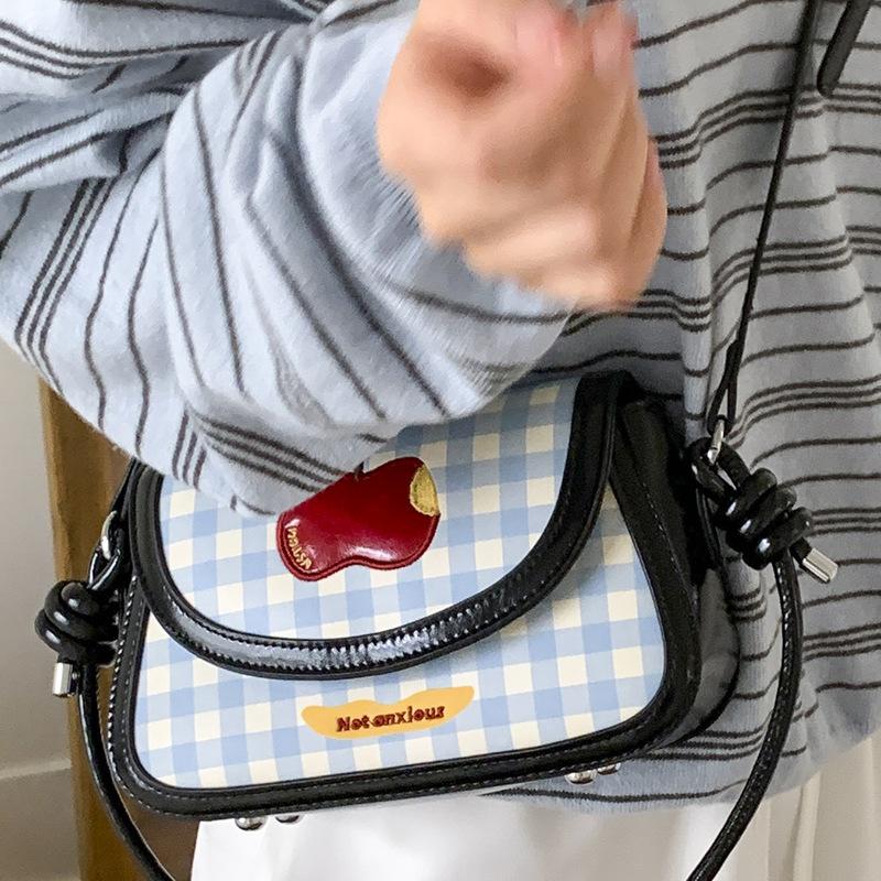2025 Summer New Portable Saddle Bag Women's High Value Foreign Style Fashionable Cute Shoulder Bag Small Square Bag