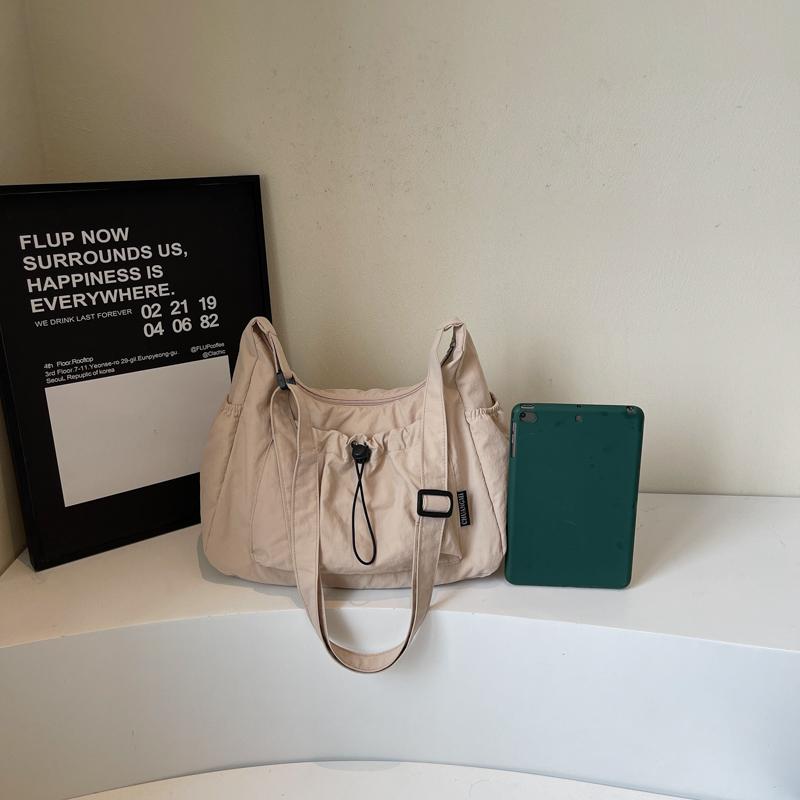 Pleated Drawstring Lightweight Bag Women's Sports Shoulder Bag Large Capacity Commuter Crossbody Bag
