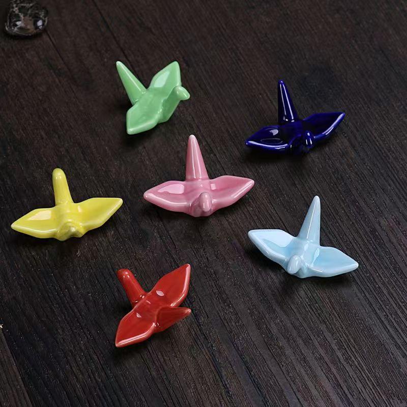 1pc Japanese-style Creative Butterfly Chopstick Rack Ceramic Craft Kitchen Decorated Tableware Spoon Chopstick Rest Shelf