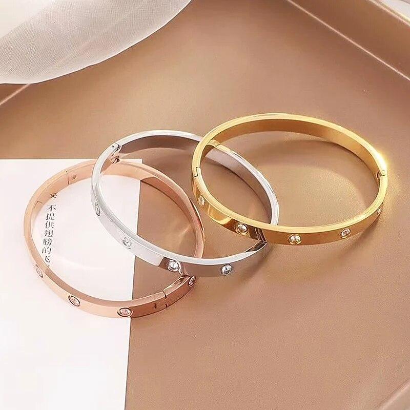 Gold Plating Lover Armbånd og armbånd for kvinner Sjarmerende Zirconia pararmbånd 2023 Nye trendy luksussmykkegaver