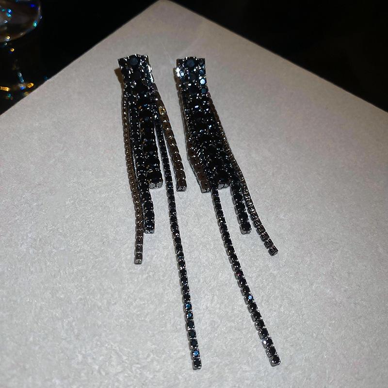 European and American Black Diamond-encrusted Butterfly Flower Fringed Earrings Temperament Earrings Light Luxury Earrings Women