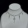 Punk Persönlichkeit Silberfarbe Nieten Kurzes Schwert Kreuz Quaste Choker Halskette für Männer Frauen Gothic Halloween Modeschmuck