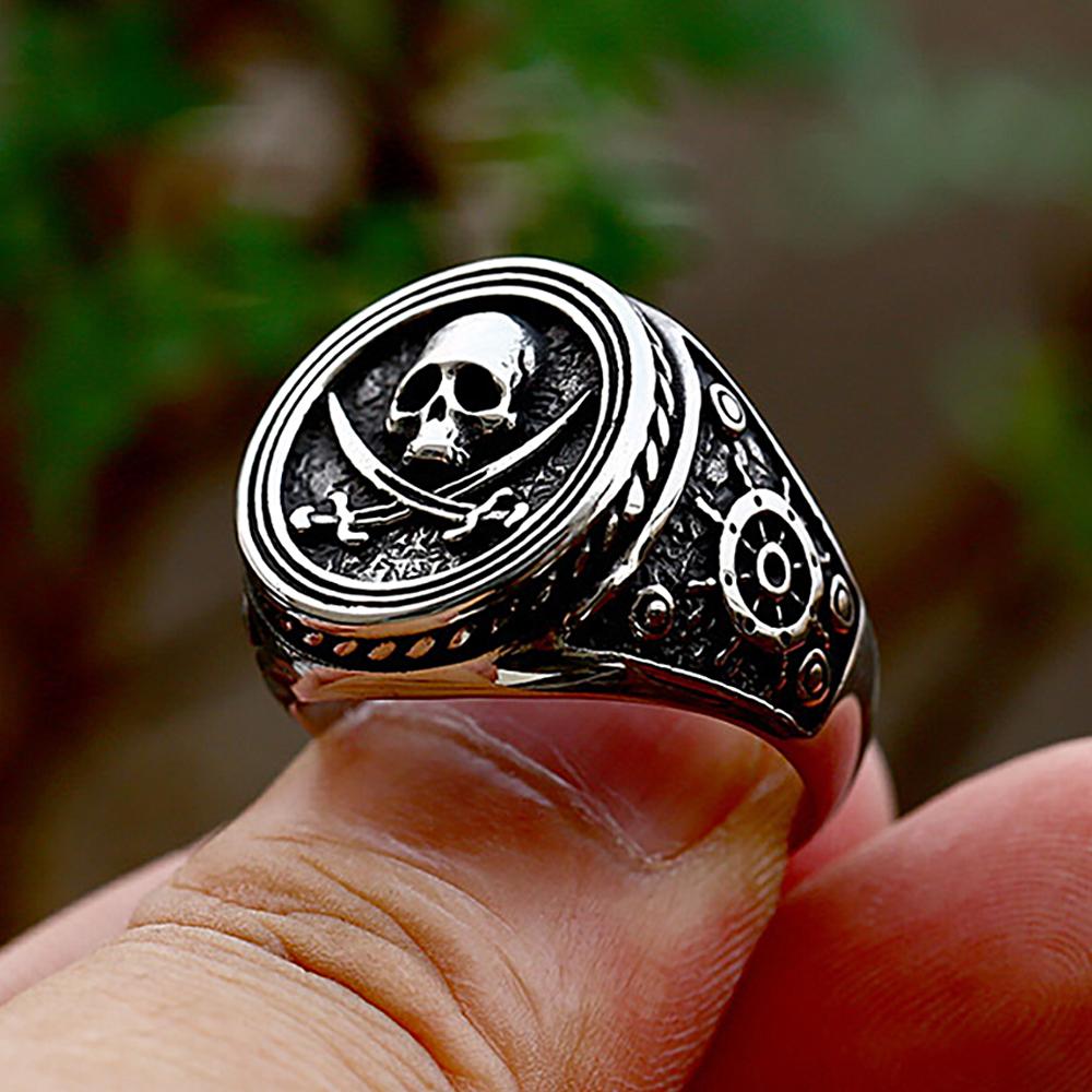 Vintage Einzigartiger Doppelmesserkopf Piratenkopf Ring Gothic Edelstahl Schädelring für Männer Jungen Amulett Schmuck Geschenk
