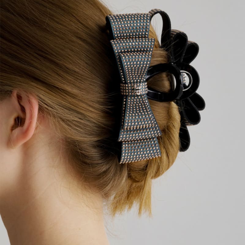 

Jean Paul Clarisse All Stud 3-Tier Ribbon Clip JP-25-032CC pink