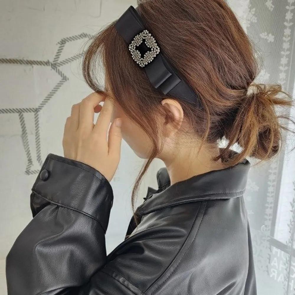 Black ribbon retro hair band