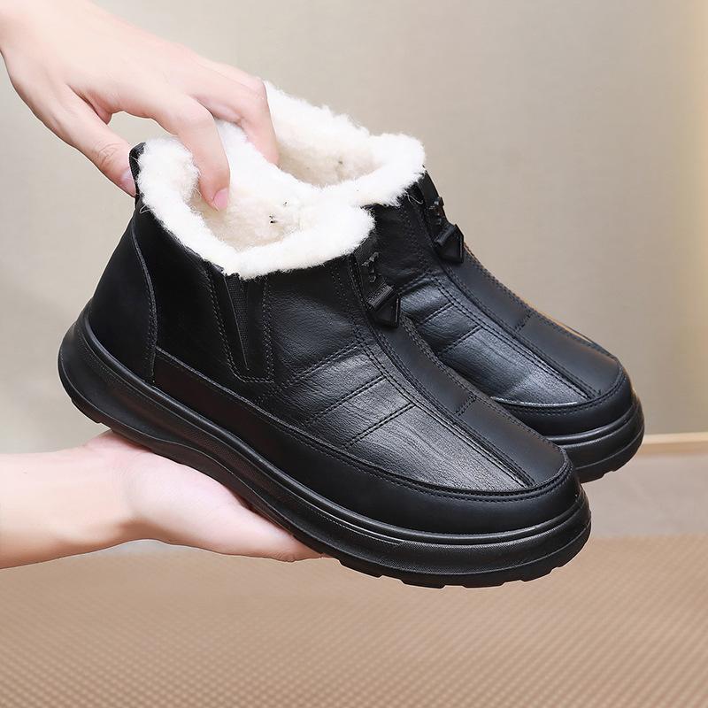 

Зимние модные мужские теплые зимние ботинки, повседневные легкие нескользящие ботинки с подкладкой из искусственного меха для мужчин, водонепроницаемые удобные короткие ботинки с подкладкой из плюша 39 чёрный