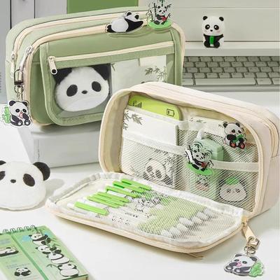 Niedliches Mäppchen mit großer Kapazität Panda Cartoon Schreibwarenhalter Tasche mit Broschen Aufklebern Clips Schlüsselanhängern Stiftetasche