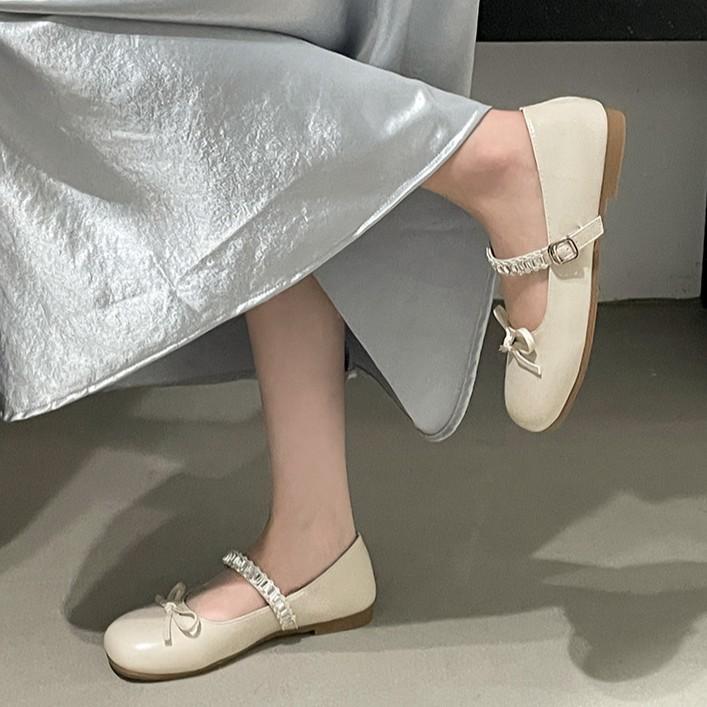 Queen Fan Silver French Light Mouth Flat-soled Single Shoes Women's Summer 2025 New with Skirts Versatile Mary Jane Women's Shoes