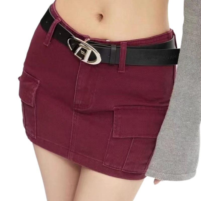 A Stylish Letter Belt For Fashion Forward Men And Women Essential Accessory Outfits For