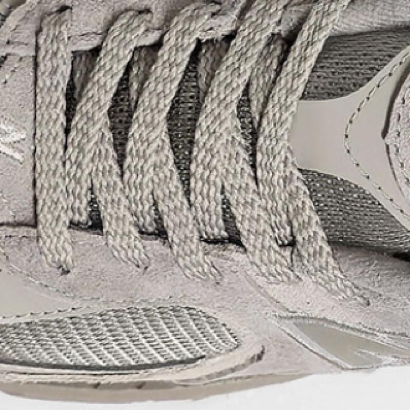 New Balance Sneakers Unisex 2002 Model Options