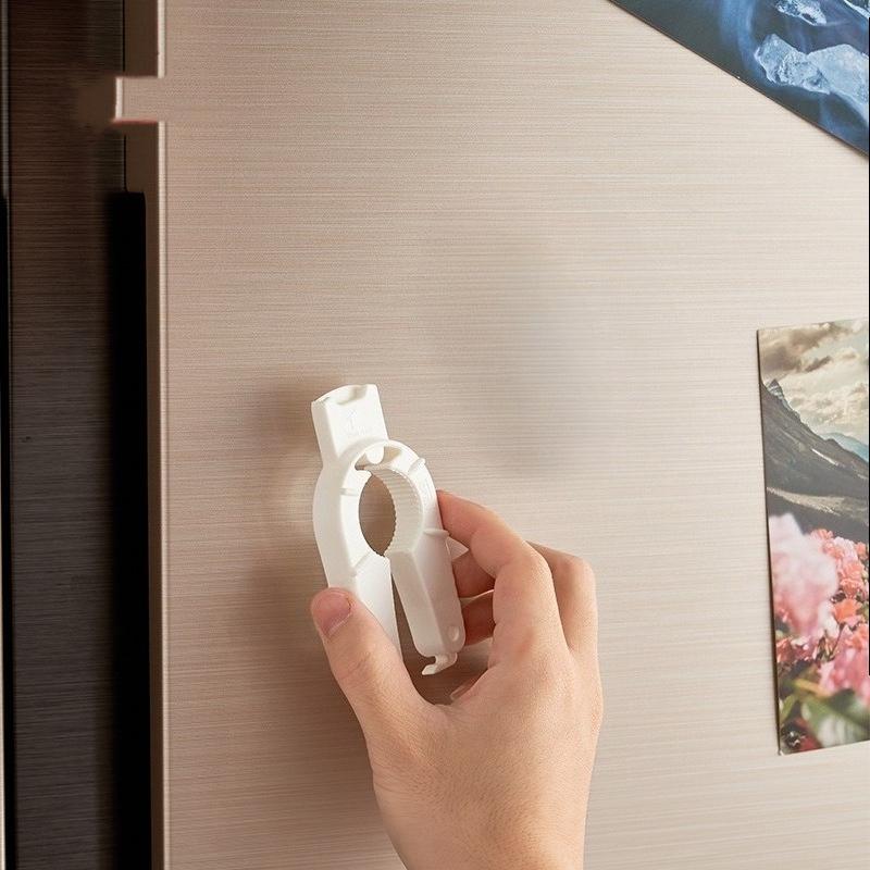

1PCS kitchen accessories gadgets Magnetic Bottle Opener for Household Mineral Water Plastic Beverage Bottles and Cap Opening белый