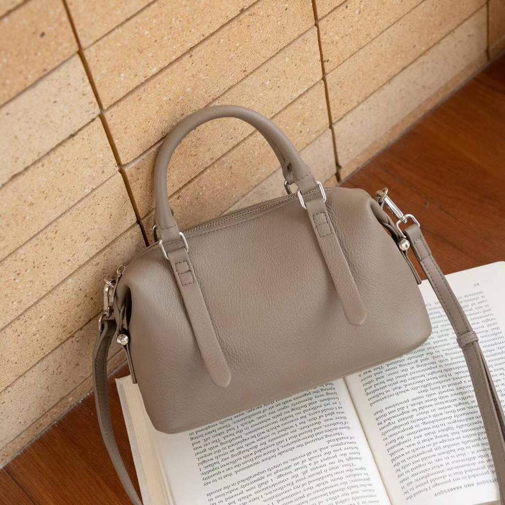 Natural Genuine Leather Women's Bag - Luxury Cowhide Handbag with Pillow Design,Crossbody Shoulder Bag for Ladies' Elegant Style
