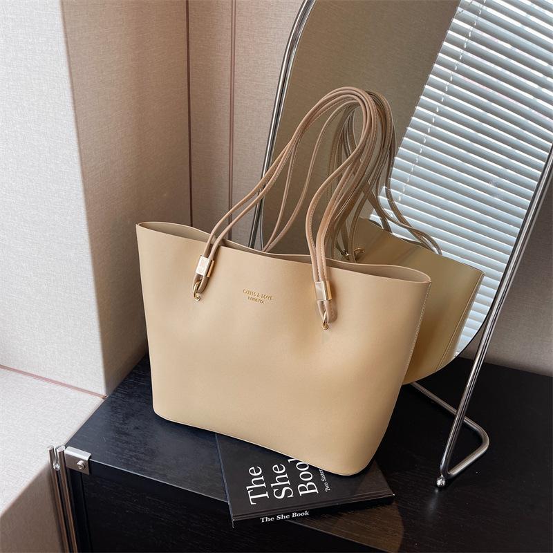 New Large-capacity Shoulder Bag, Simple and Versatile Commuter Bag, Tote Bag, Fashion Trend, Bridal Bag, Underarm Bag, Women's Bag