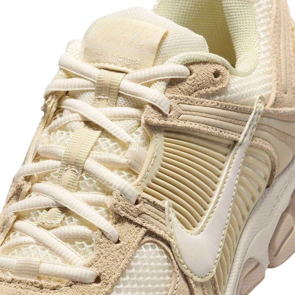 Кроссовки Nike Zoom Vomero 5 Women Beach/Light Khaki/Pale Ivory/Sail