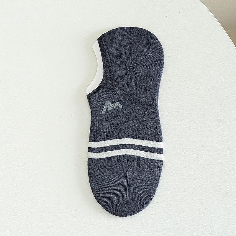 Summer Lightweight Breathable Invisible Socks for Men - Cotton-made, Odor-resistant, Trendy, Shallow-cut Striped Short Socks, Anti-slip Men's Socks