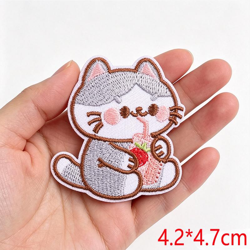 Cartoon Cute Small Animal Embroidered Iron On Patch DIY for Hats Jeans Backpack Clothing Sew Sticker Decoration Cap