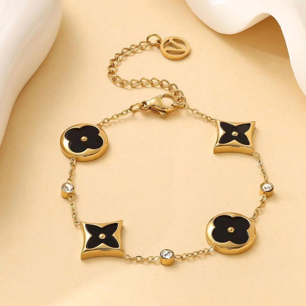 Titanium steel non fading clover bracelet, shell five flower 18K bracelet
