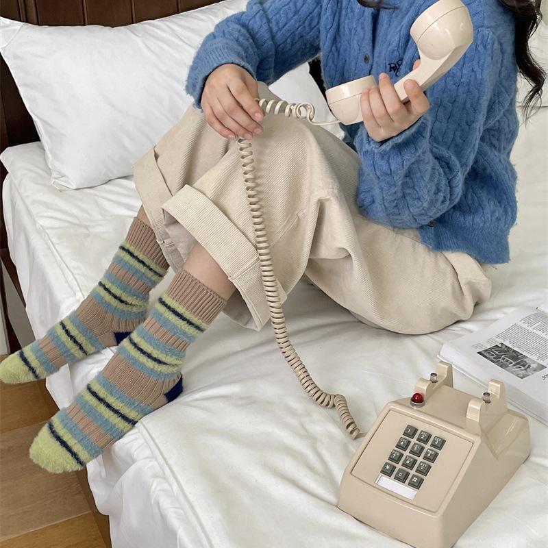 Thick Stripes Color Matching Contrasting Sable Furry Socks Sweet Retro Warm Women'S Mid-Tube Socks