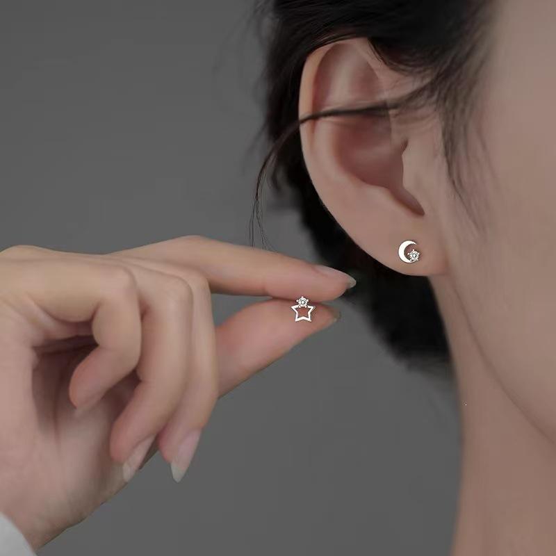 925 Sterling Silver Star and Moon Stud Earrings, 2024 Trend, High-End Light Luxury Women's Ear Accessories