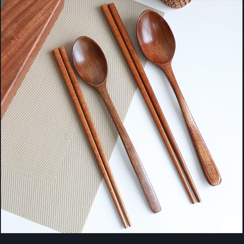 ZISIZ Wooden Chopsticks and Spoon Set