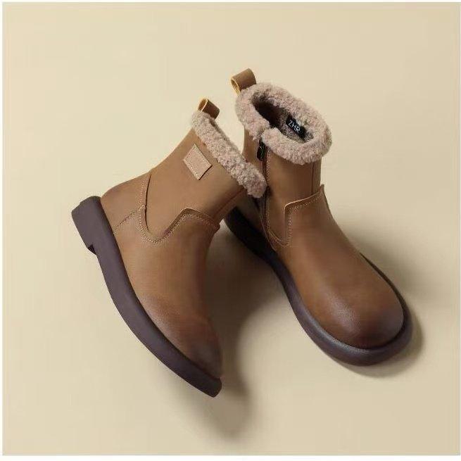 

Зимние сапоги 2024 года, осень-зима, новые бархатные хлопковые туфли, короткие сапоги, ботинки Martin, утолщенная подошва, женские теплые маленькие кожаные сапоги черного цвета 40