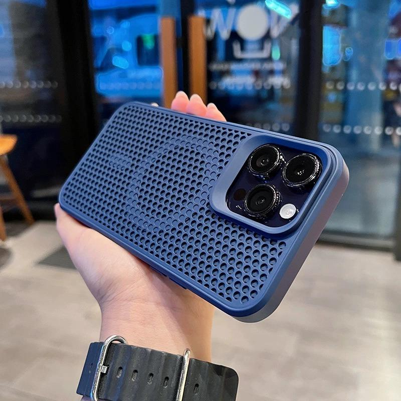 Ultra Thin Heat Dissipation Mesh Magnetic Case for iPhone 17 16 15 13 12 14 11 Pro Max for Magsafe Matte Shockproof Hard Cover