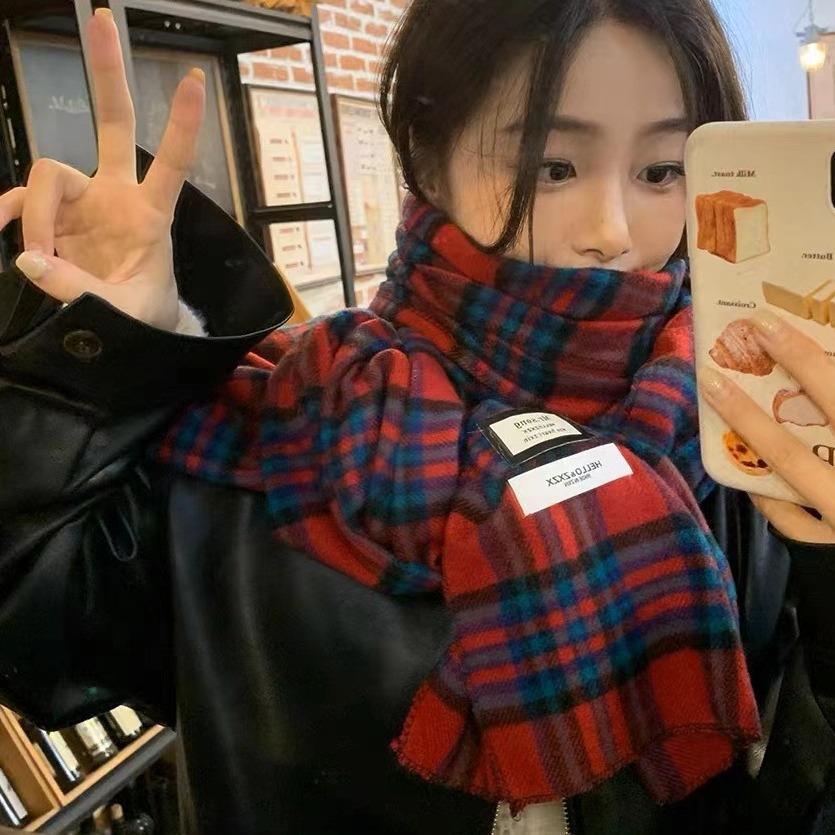 The New Warm Couple Scarf Is Recommended for Women and Can Be Matched with Coats in Autumn and Winter. Versatile Student Scarves for Men.