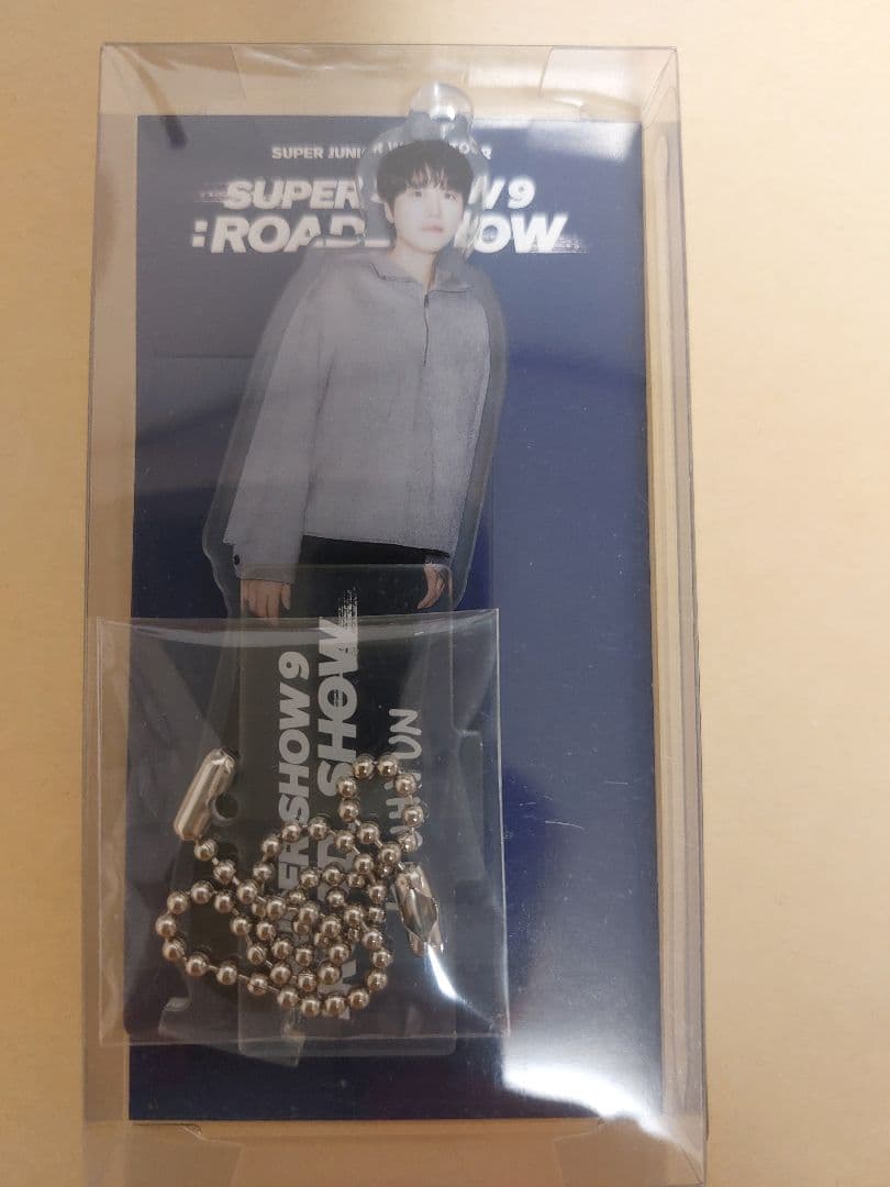 [Б/У] Акриловый брелок-подставка SUPER JUNIOR Кюхён