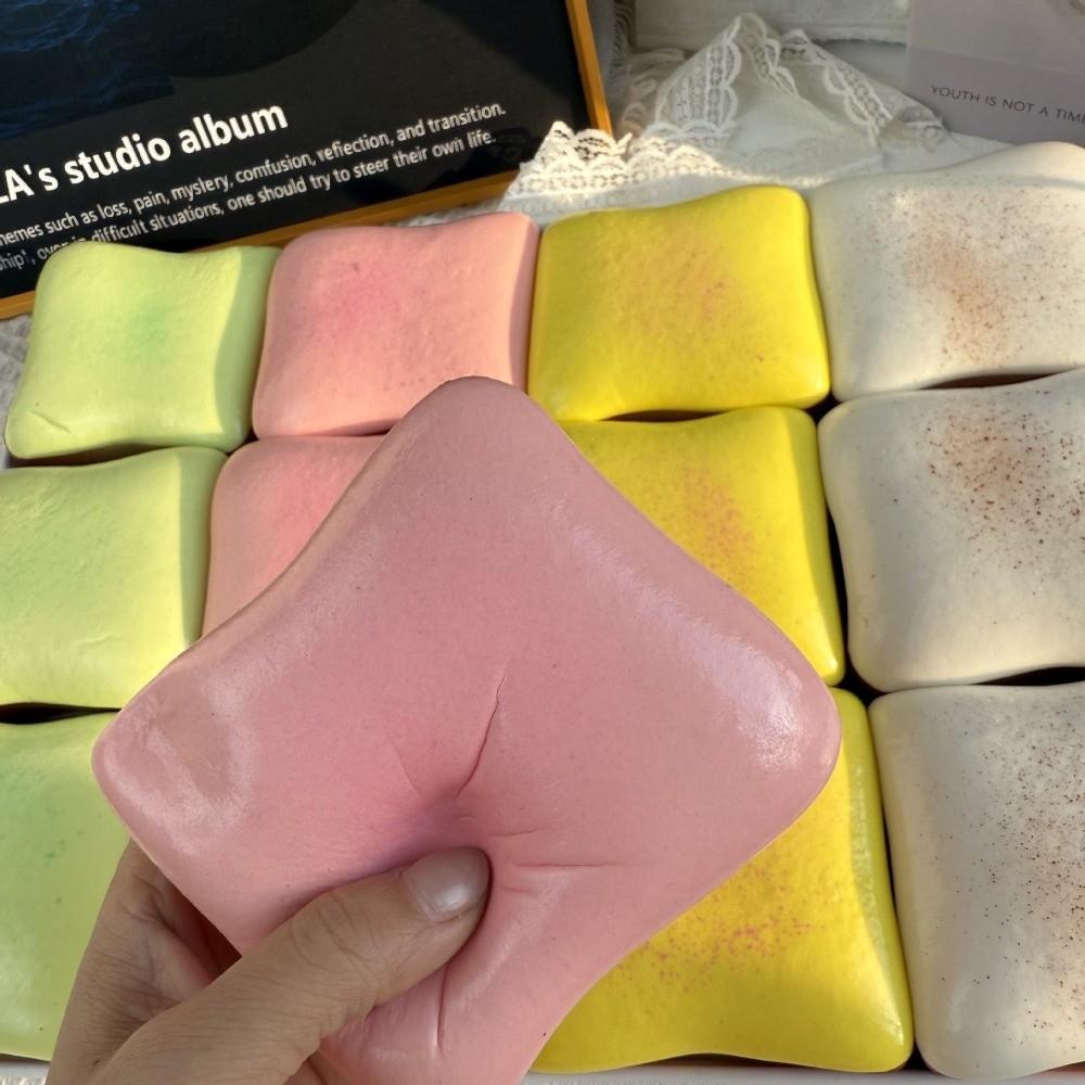 PU Toast Quetschspielzeug Groß 10cm Squishy Fingerspitzenspielzeug Neues Weiches Knetspielzeug für Kindergeschenke