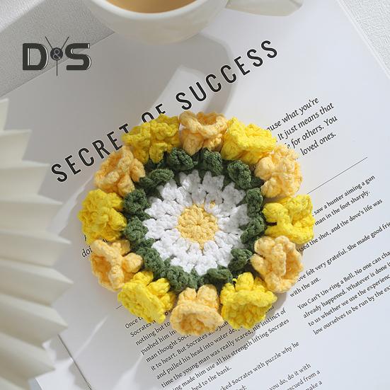 Květinový tkaný podtácek, protiskluzové držáky na kelímky, prostírání, dekorativní háčkovaná konvalinka, podložka na nápoje, opakovaně použitelný prostírání na stůl, kuchyňské doplňky.