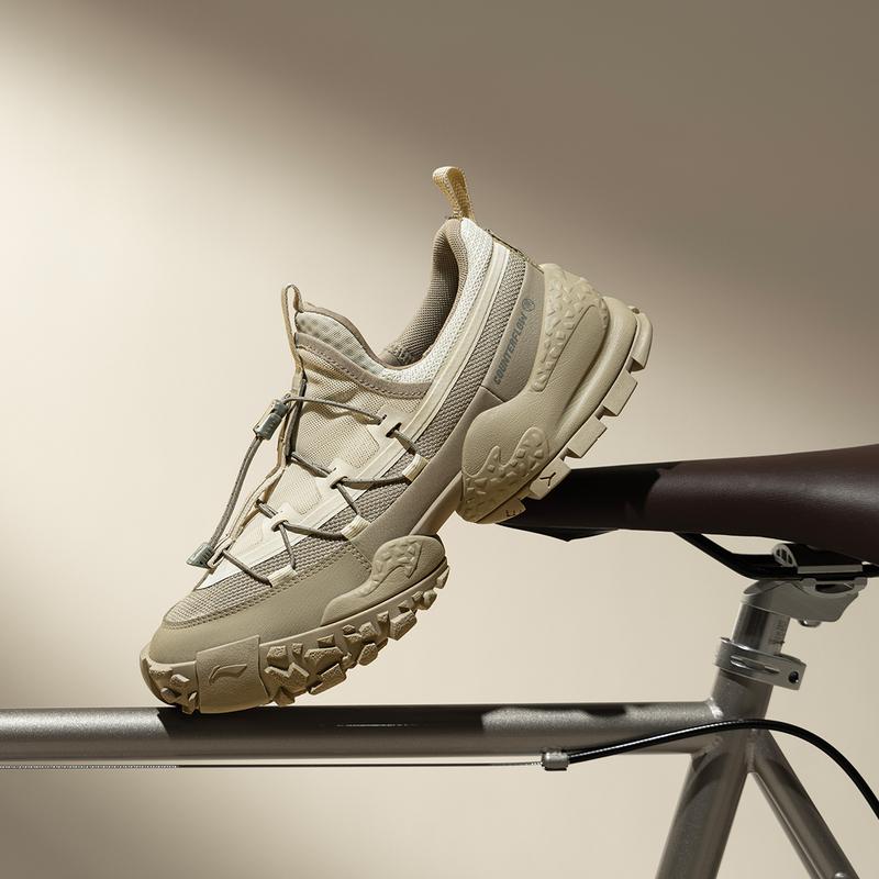 Li Ning CF Outdoor Protiskluzové Stabilní Chůze Ochrana Prstů Přilnavost k Terénu Odpružení Rychlé Nazouvání Nízké Turistické Boty Dámské turistické boty Hnědé AHCV050-1