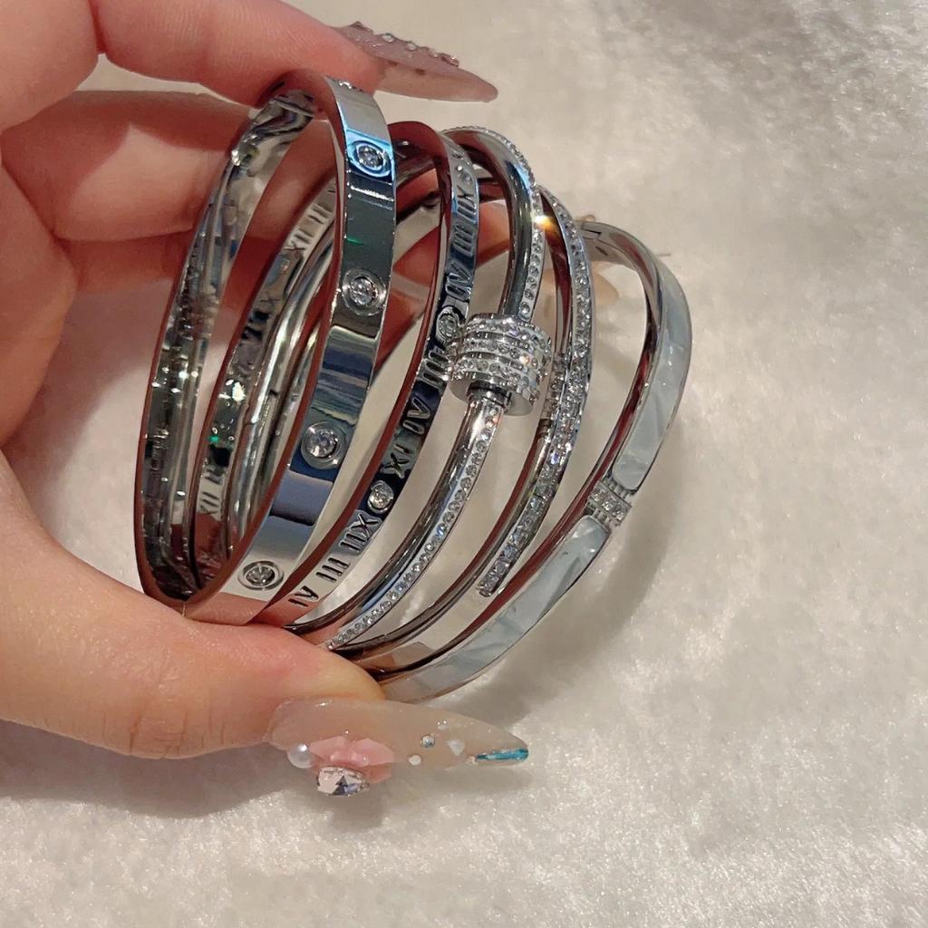 Light Luxury and High-end Micro Inlaid Zircon Bracelet with Fashionable Temperament, Niche and Versatile Bracelet, Handmade Accessory