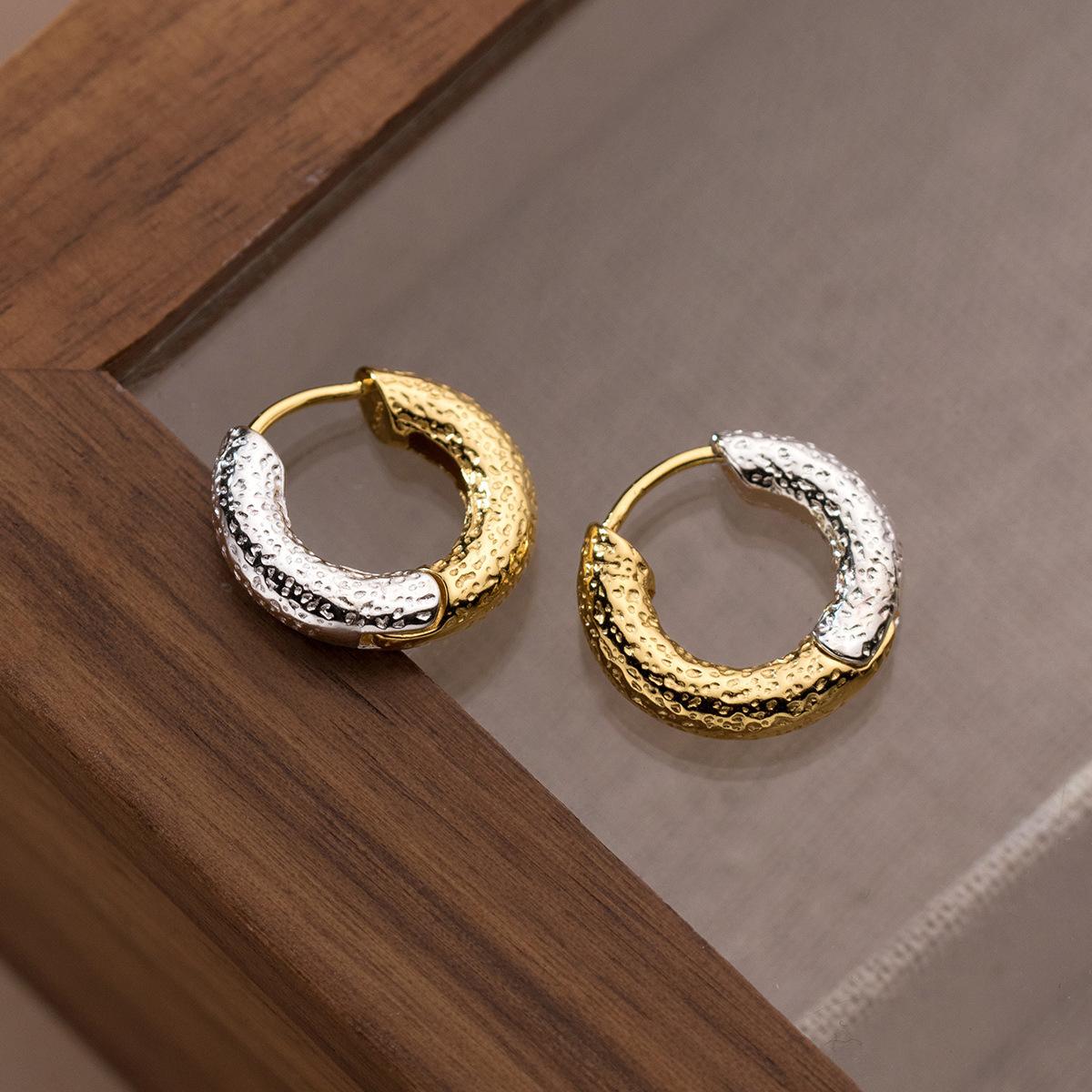 Fashion Two-Tone Silver Concave-Convex Texture Pattern Ear Buckle Ins Gold Silver Ear Fine Hoop Earrings
