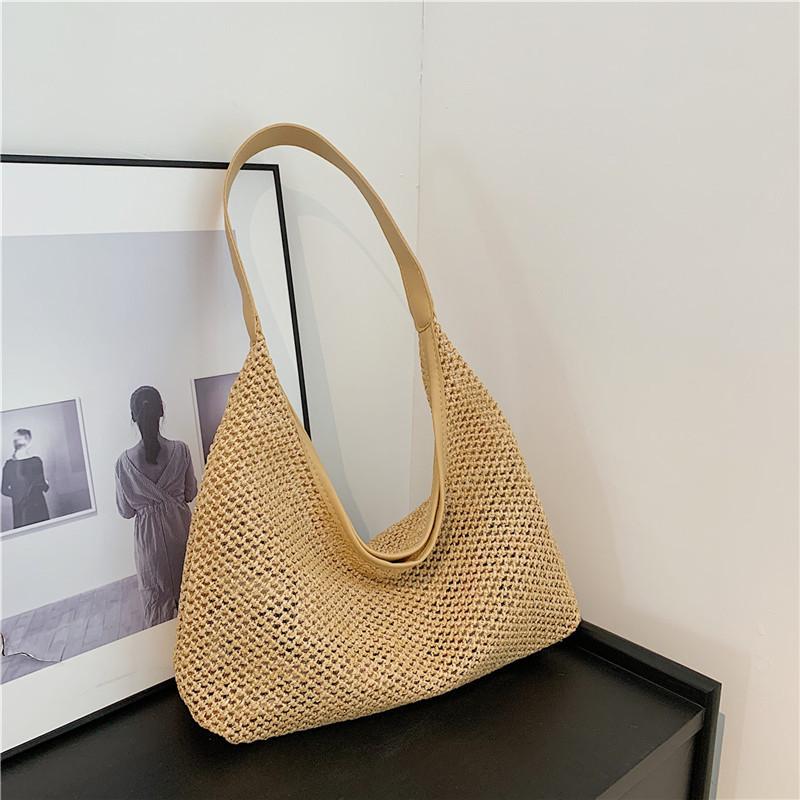 Retro Woven Tote Bag For Women Large Capacity Beach Shoulder Handbag With Magnet Closure