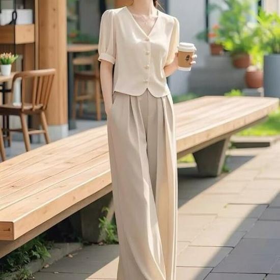 

Apricot Top & Wide-Leg Pants Two-Piece Set: Professional, Timeless Summer Outfit for Women S [Recommended up to 95 lbs]