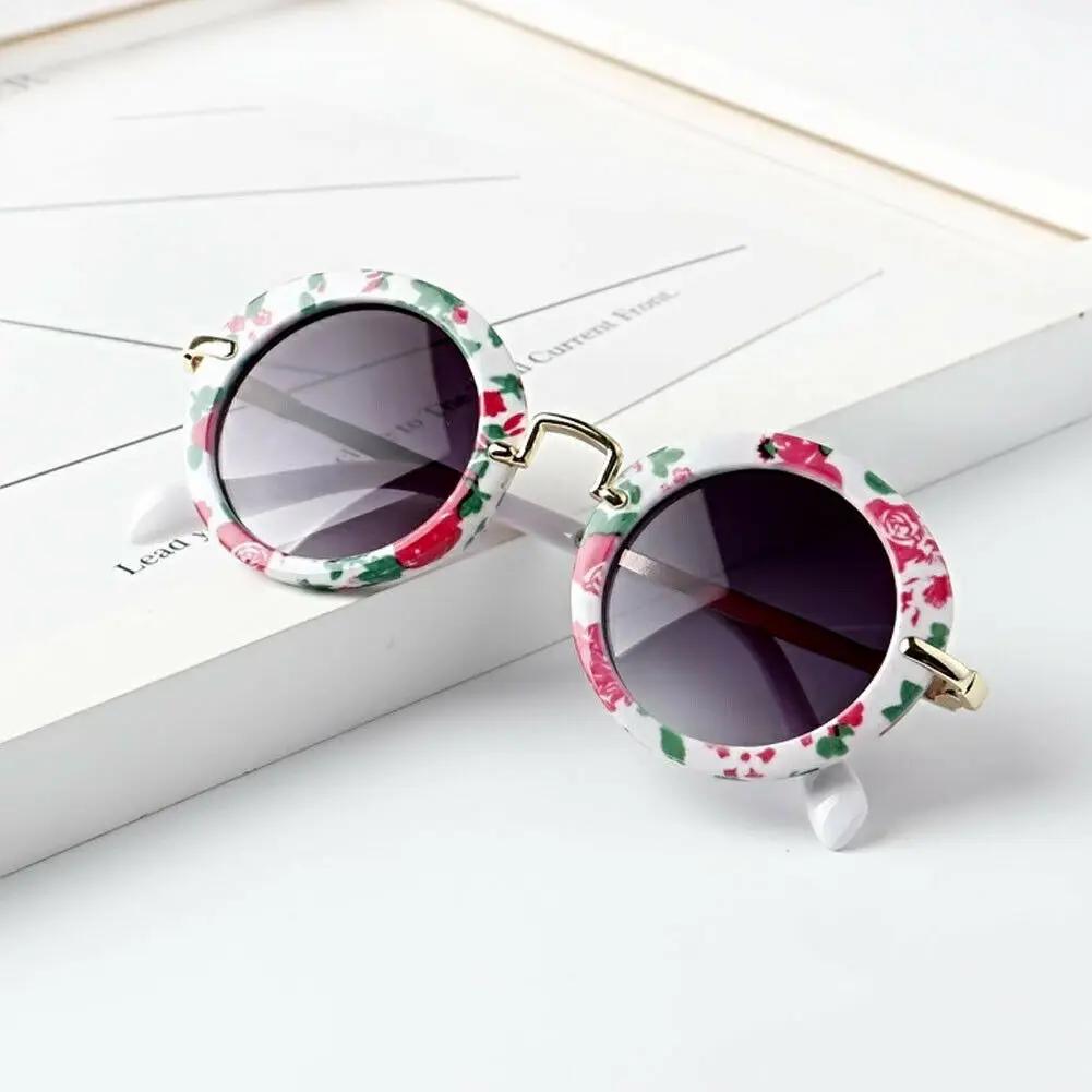 Oculos Children's Classic Retro Round Shape Frames Sunglasses New Fashion Sunshade Sunglasses UV 400 Protection Metal Mirror Legs Spectacles