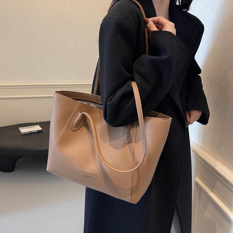 Einfache Große Damenhandtasche Herbst Winter Vintage Vielseitige Schultertasche Große Kapazität Pendler Tragetasche