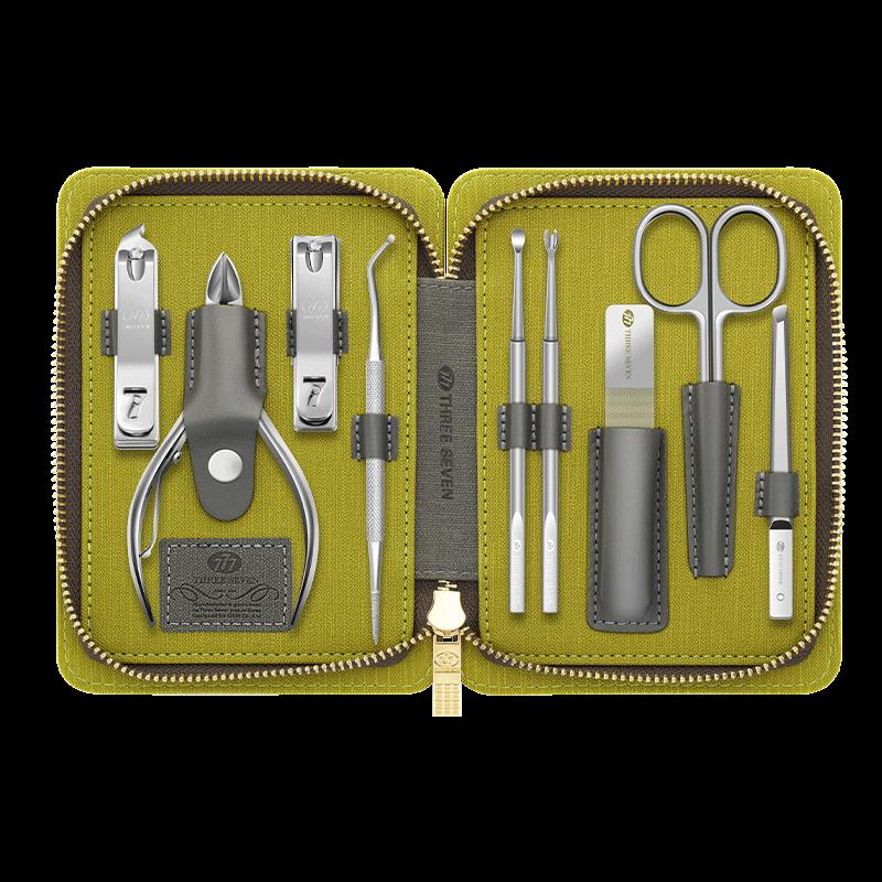 777 (THREE SEVEN) 9-Piece Personal Grooming Kit