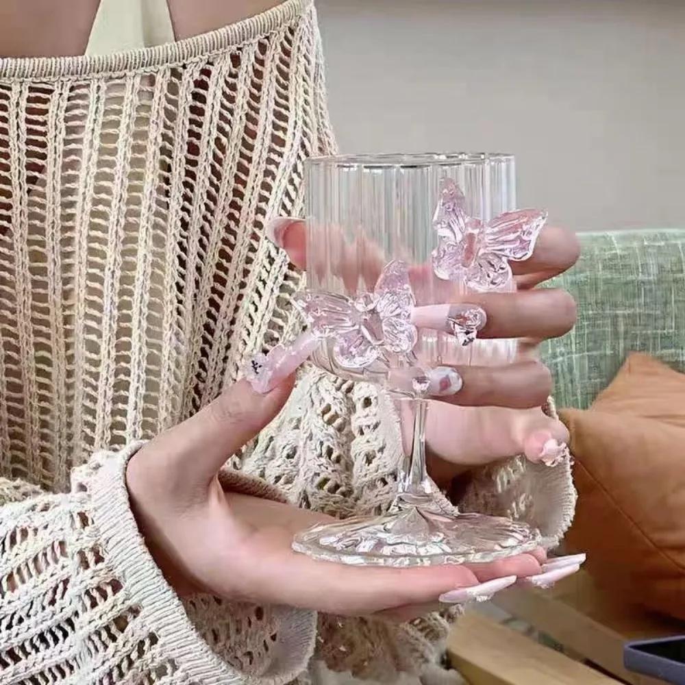 Tazza di vetro originale a gambo alto Instagram Farfalla Bicchieri da vino Bicchieri da champagne Bicchieri da cocktail estetici Regali di Natale