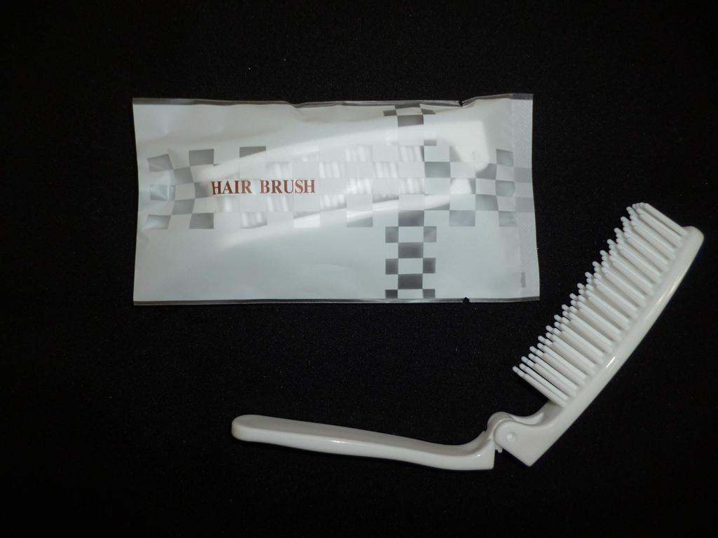 Sanyo Bussan Slim Individually for Hotel 100 White Bi-fold Brushes, Wrapped, Disposable, Use, Pieces,