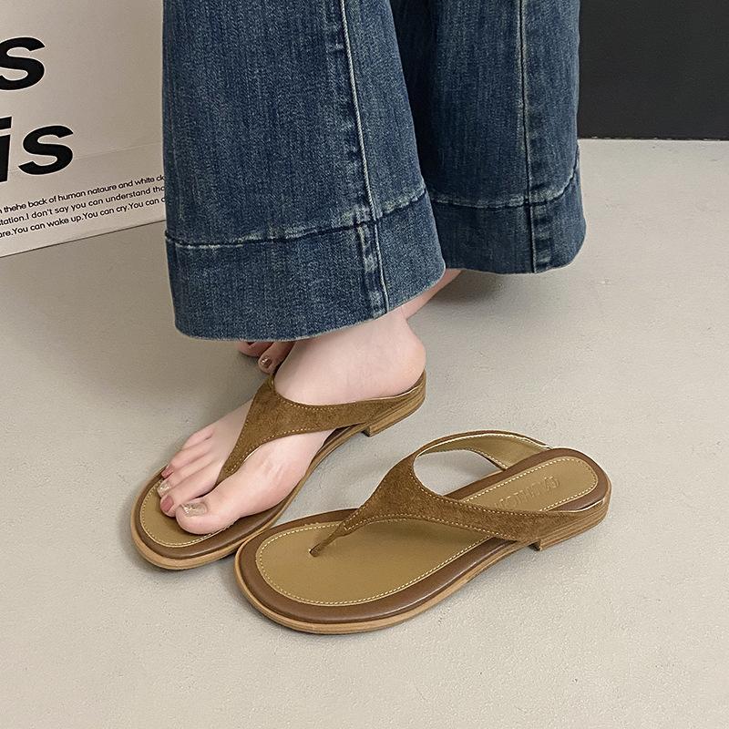 Korean retro style toe slippers women's outer wear 2025 summer new flat-bottomed leisure vacation style flip-flop beach sandals