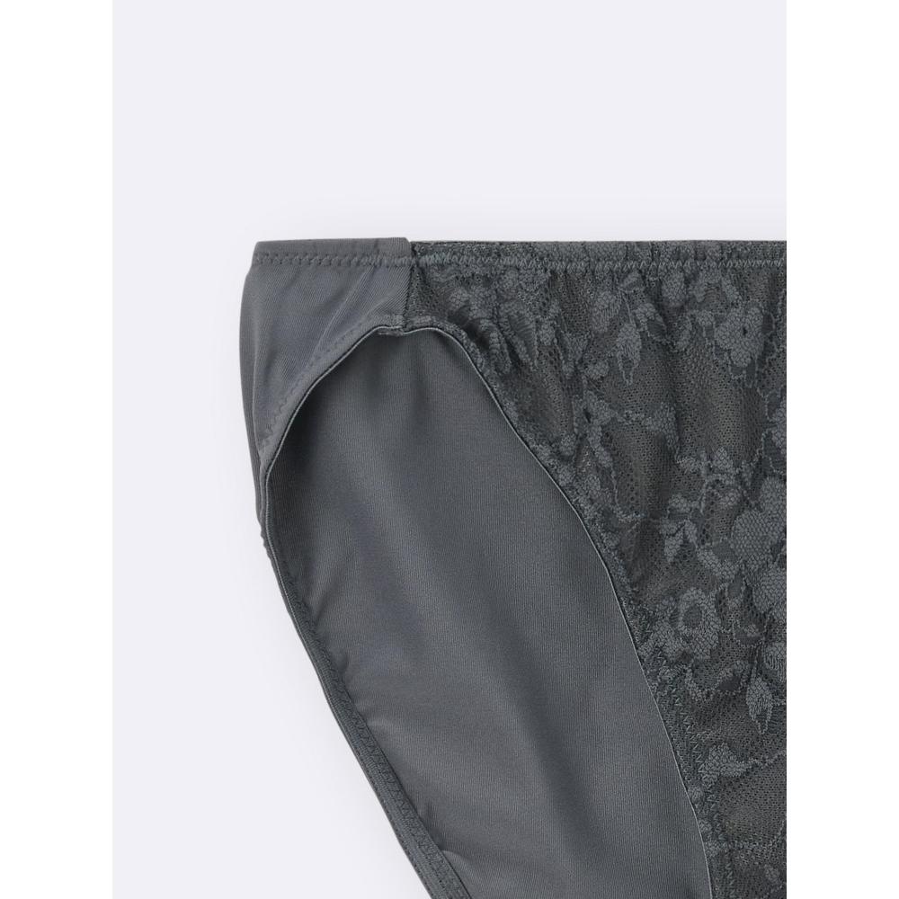 GU by Uniqlo Spitzenshorts