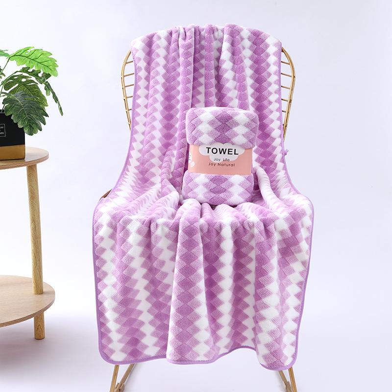 Quick-drying pineapple grid coral fleece bath towel cationic striped beach towel thickened absorbent large towel