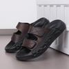 Hochwertige Herren-Strandsandalen mit Luftpolstersohle, Hohlmuster und "Auf Wolken gehen"-Komfort.