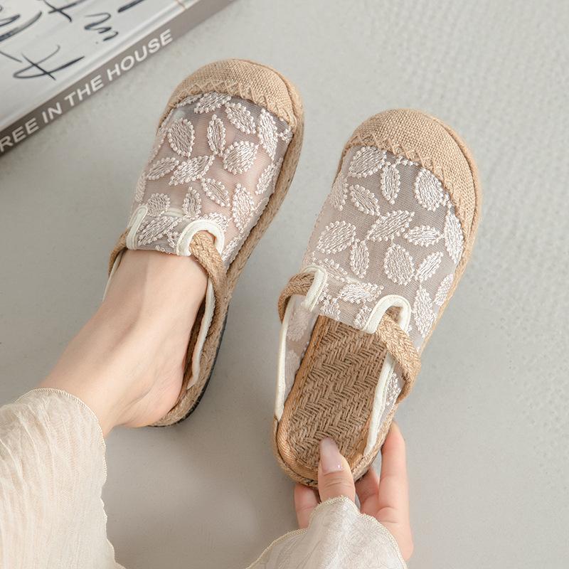 2026 Summer New Retro Embroidered Slippers with One Step Stepping and Half Dragging Foreign Trade Women's Shoes