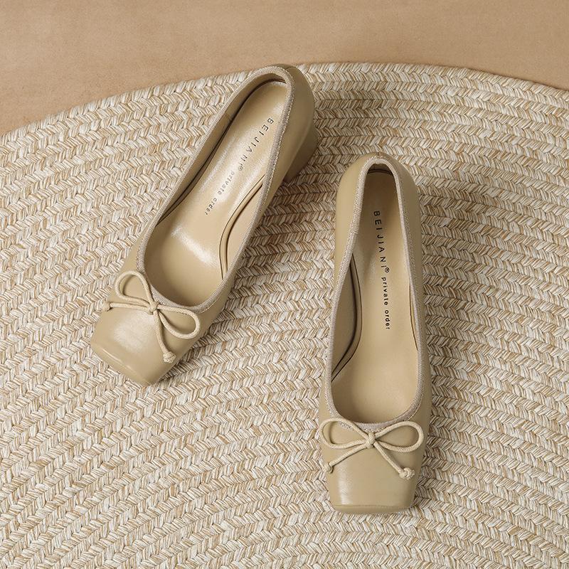 

Темпераментный бант овчина свиной нос одинарная обувь женская квадратный носок толстый каблук высокие каблуки осень новая 39