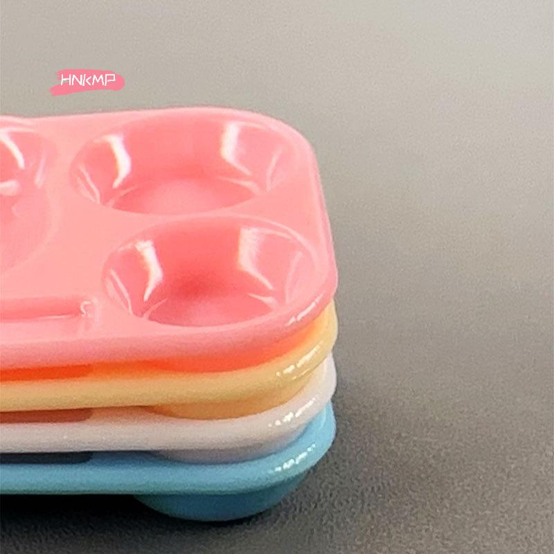 1Pc Cartoon Nail Art Color Palette Plastic Gel Polish Mixing Tray with Brush Holder DIY Painting Tool for Nail Artistry