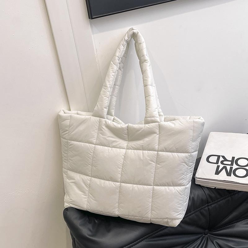 

Korean Style Quilted Plaid Women s Lightweight Shoulder Tote Bag with Large Capacity белый